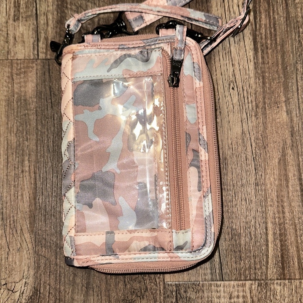 Lug Convertible Wallet Crossbody - Quickstep pink camo EUC‎ - Picture 2 of 5